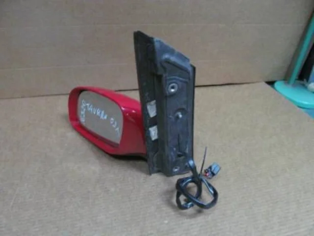 Стекла и зеркала для Volkswagen Touran 1T 2003-2015 на фотографиях