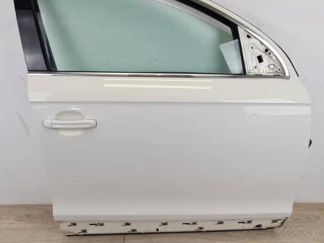 Дверь передняя правая для Audi Q7 4L 2005-2015 на фотографиях