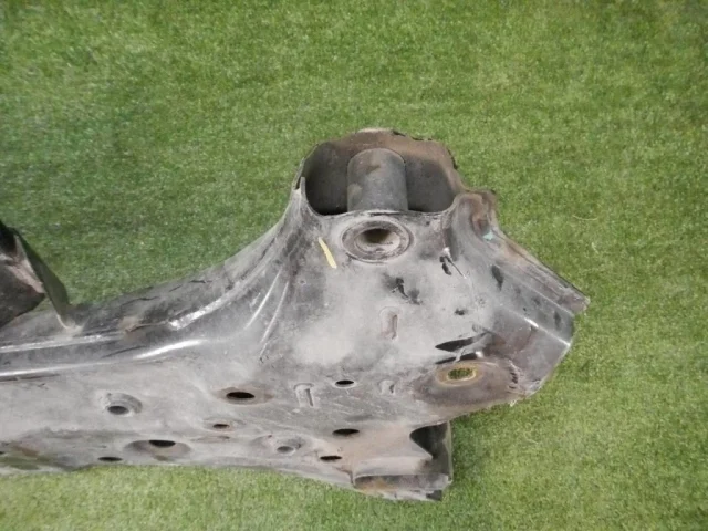 Подрамник двигателя для Hyundai Solaris 2 (2017-2022) на фотографиях