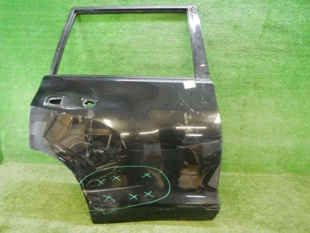 Дверь задняя правая для Toyota Land Cruiser 200 2007-2015 на фотографиях