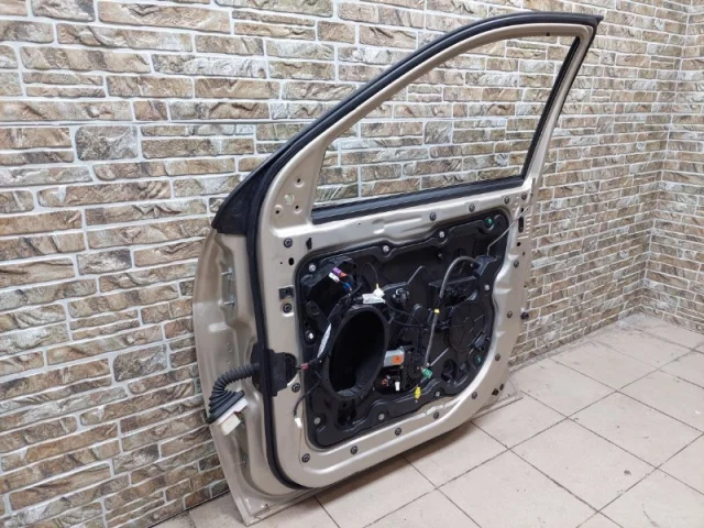 Двери для Jeep Grand Cherokee 4 WK2 rest 2013-2018 на фотографиях