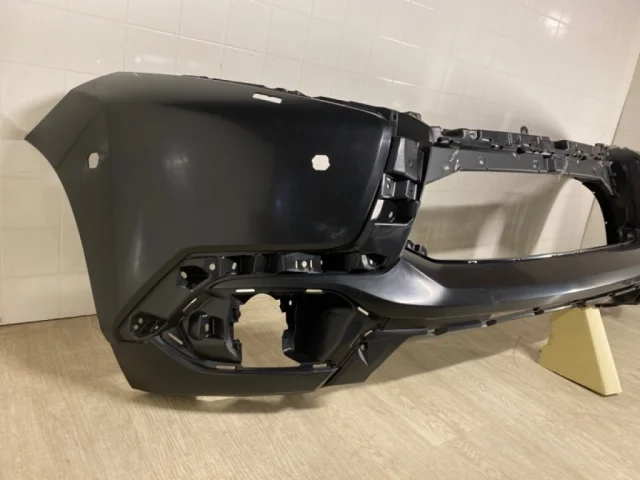 Бампер передний для Mitsubishi Pajero Sport KS0W 2016+ на фотографиях