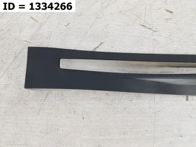 Молдинг двери задний правый для Infiniti FX S51 2008-2013 на фотографиях