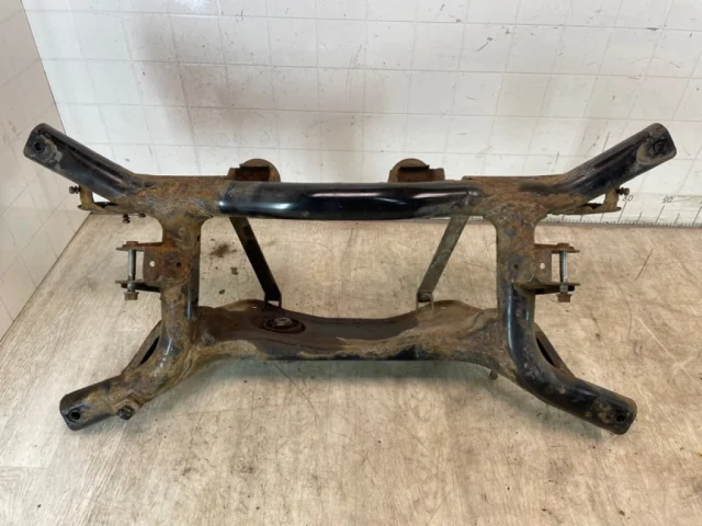 Задний подрамник для Mitsubishi ASX I rest 1 (2013-2016) на фотографиях