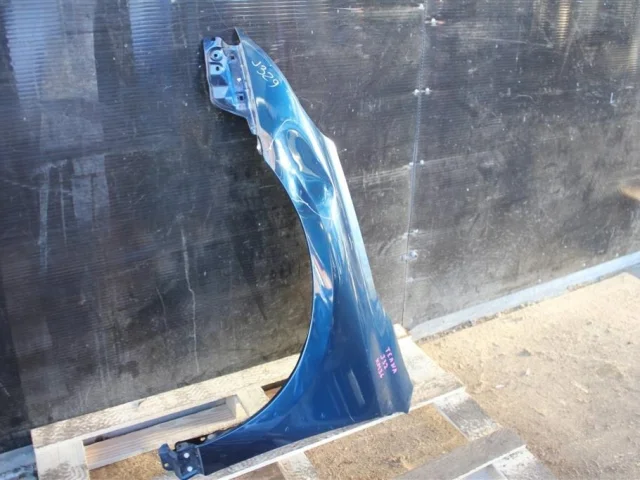 Крылья для Nissan Teana J32 2008-2013 на фотографиях