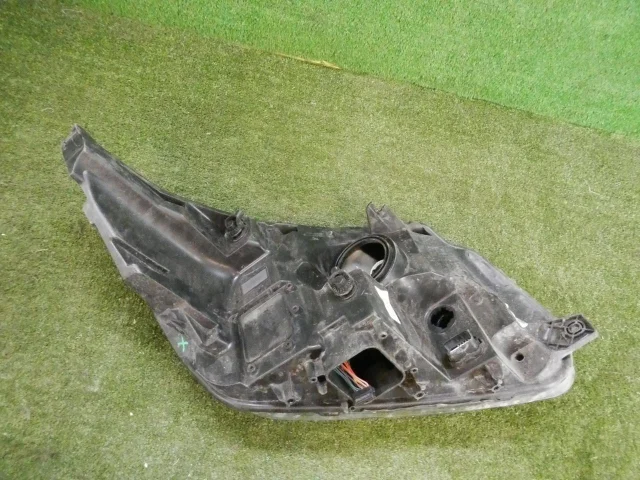 Фара левая для Ford Explorer U502 rest 2014-2019 на фотографиях