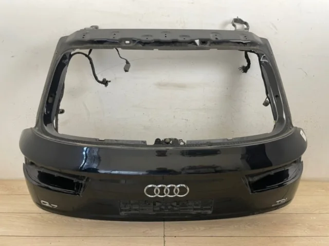 Крышка багажника для Audi Q7 4M 2015+ на фотографиях