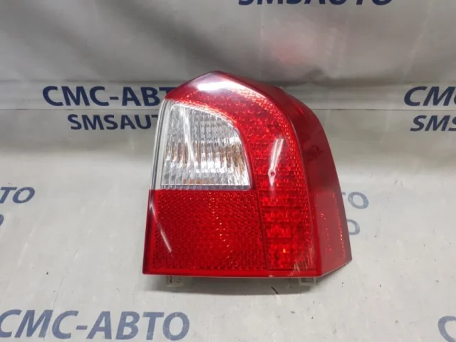 Фонарь внешний правый для Volvo XC70 BZ 2007-2016 на фотографиях