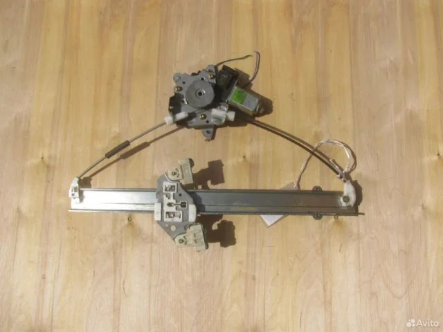 Стеклоподъемник передний левый для Nissan Almera Classic B10 2006-2012 на фотографиях