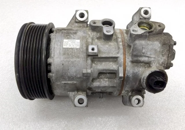 Компрессор кондиционера для Toyota RAV4 XA30 2005-2012 на фотографиях