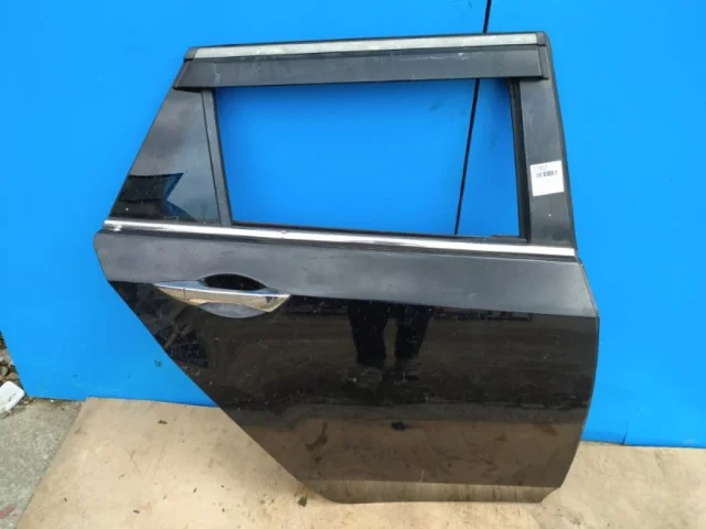 Двери для Honda Accord 9 2013-2020 на фотографиях