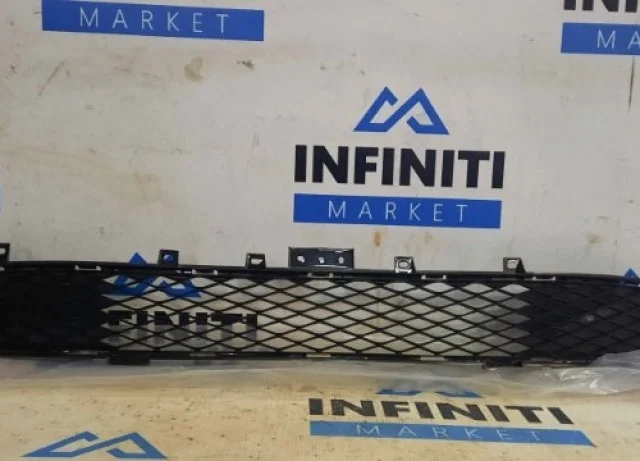 Решетка переднего бампера для Infiniti Q Q50 V37 2013-2021 на фотографиях