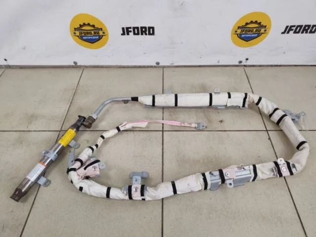 Шторка безопасности левая для Suzuki Grand Vitara 2005-2014 на фотографиях