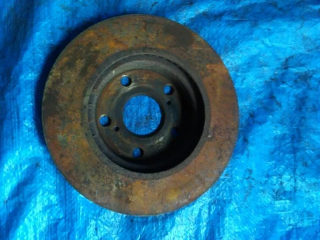 Диски тормозные передние (комплект) для Toyota Corolla E140/E150 Седан 2006-2013 на фотографиях