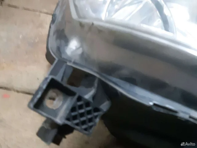 Фара правая для Opel Zafira B 2005-2015 на фотографиях