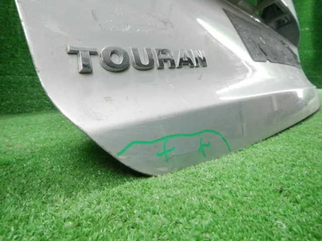 Крышка багажника для Volkswagen Touran 1T 2003-2015 на фотографиях