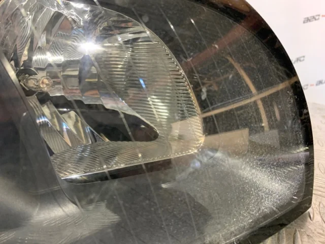 Фара левая для Volvo C30 MK 2006-2013 на фотографиях