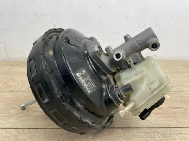 Вакуумный усилитель тормозов для Audi Q7 4L 2005-2015 на фотографиях