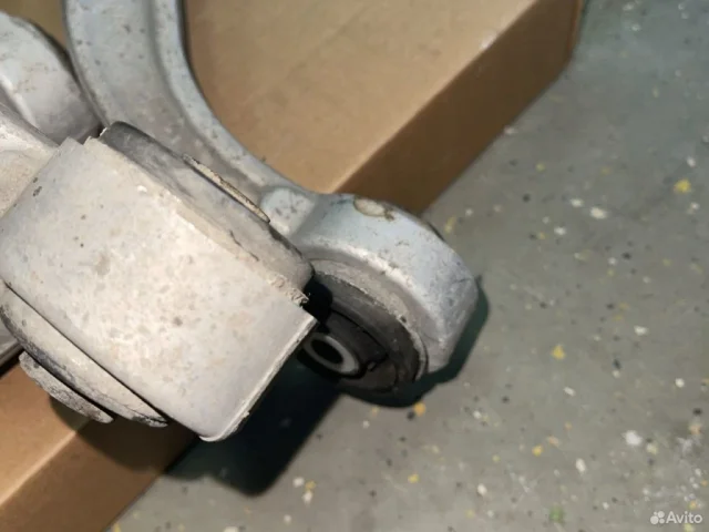 Рычаг передний левый верхний для BMW X5 Е70 2006-2013 на фотографиях