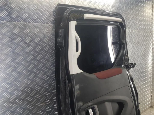 Двери для Citroen Berlingo 2 B9 Минивэн 2008-2016 на фотографиях