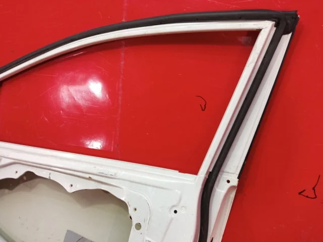 Дверь передняя левая для Kia Cerato TD 2009-2013 на фотографиях