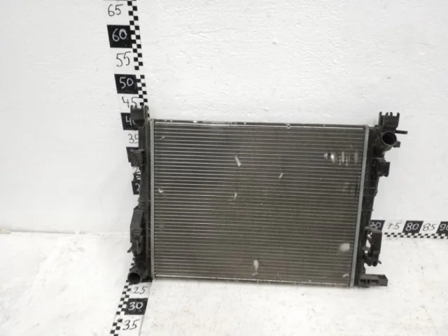 Радиатор охлаждения ДВС для Renault Sandero BS 2007-2014 на фотографиях