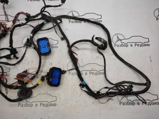 Проводка моторного отсека для Mercedes-Benz GL class X164 2006-2012 на фотографиях