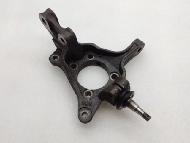 Кулак поворотный левый для Subaru Legacy Универсал BR/B14 2009-2015 на фотографиях