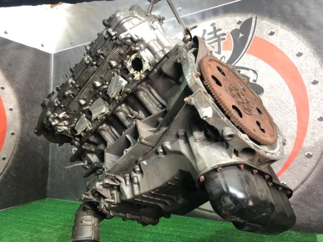 Двигатель для Toyota Land Cruiser J200 Rest2 2015-2021 на фотографиях