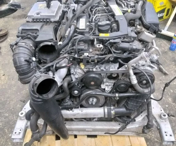 Двигатель без навесного для Mercedes-Benz Vito W447 Vito 2014-2022 на фотографиях