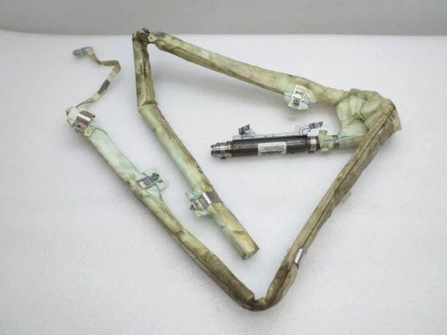 Шторка безопасности левая для BMW X5 Е70 2006-2013 на фотографиях