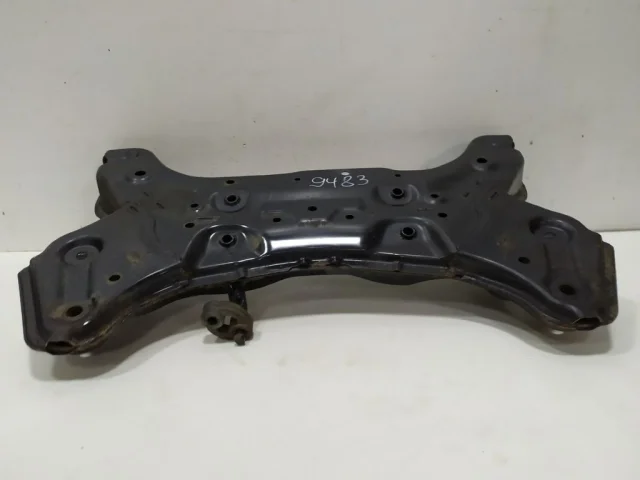 Подрамник двигателя для Hyundai Solaris 1 рестайлинг 2014-2017 на фотографиях