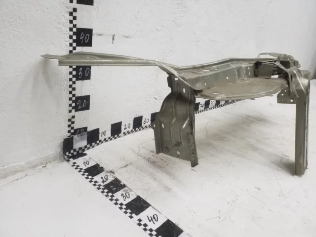 Панель радиатора (телевизор) для Renault Sandero BS 2007-2014 на фотографиях