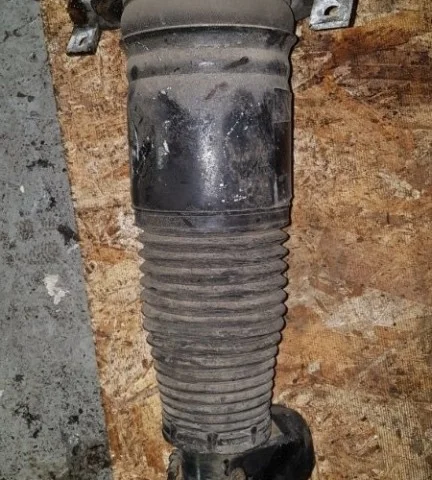 Пневмоподушка задняя левая для Audi Q7 4L 2005-2015 на фотографиях