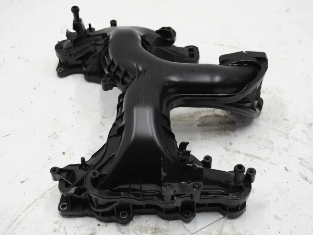 Впускной коллектор для Audi Q7 4L 2005-2015 на фотографиях