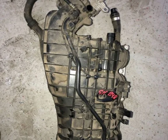 Впускной коллектор для BMW 3er F30 2011-2019 на фотографиях