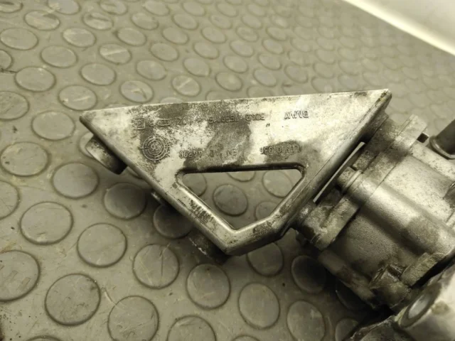 Насос ГУР для BMW X3 Е83 2003-2010 на фотографиях