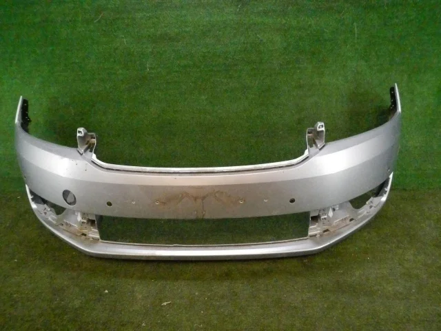 Бампер передний для Skoda Rapid I rest NH3 2017-2020 на фотографиях