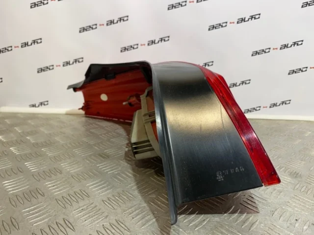 Фонарь правый для Peugeot 508 Седан 2011-2018 на фотографиях