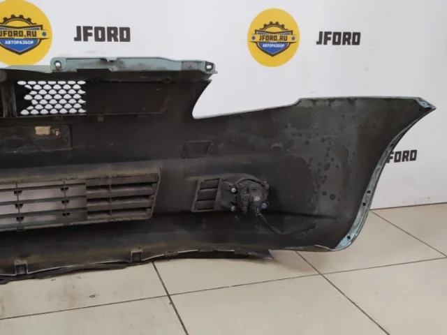 Бампер передний для Suzuki Swift Хэтчбек 5-d 2010-2015 на фотографиях