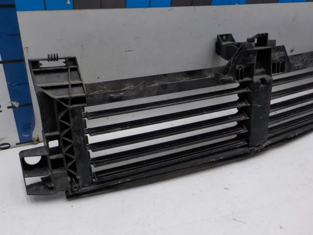 Воздухозаборник для Mercedes-Benz GLB class X247 2019+ на фотографиях