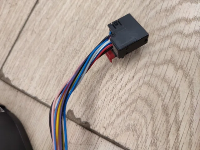 Стекла и зеркала для Audi Q7 4M 2015+ на фотографиях