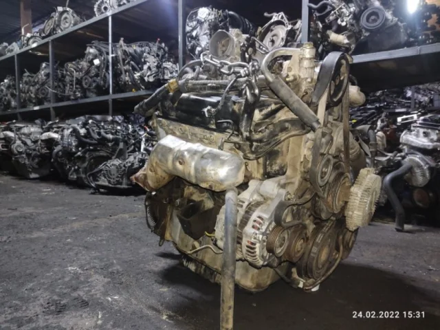 Двигатель без навесного для Mitsubishi Pajero V60 3dr 1999-2006 на фотографиях