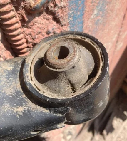 Задняя балка для Toyota Corolla E140/E150 Седан 2006-2013 на фотографиях