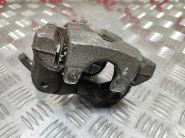 Суппорт задний правый для Honda Civic FA 2005-2010 седан на фотографиях