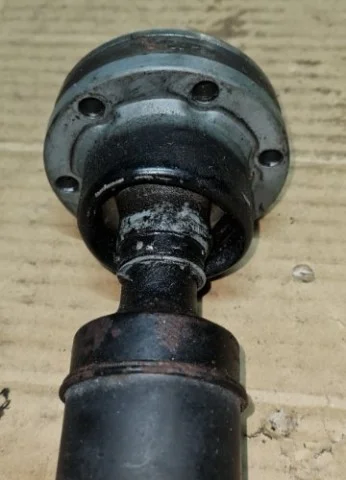 Карданный вал передний для Volvo XC90 I C 2002-2014 на фотографиях