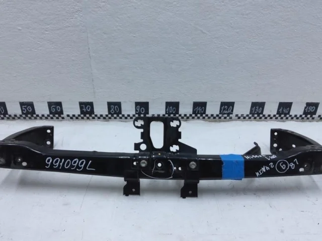 Усилитель переднего бампера для Mitsubishi Pajero Sport KS0W 2016+ на фотографиях