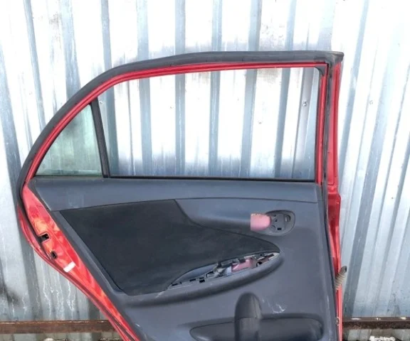 Дверь задняя левая для Toyota Corolla E140/E150 Седан 2006-2013 на фотографиях