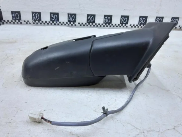 Стекла и зеркала для Nissan Note E12 2012-2020 на фотографиях