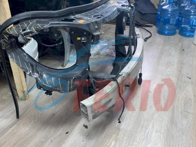 Панель радиатора (телевизор) для Mercedes-Benz GL class X164 2006-2012 на фотографиях